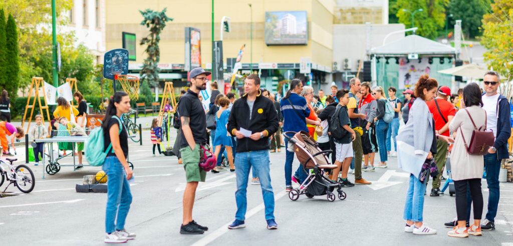 Amenajare spații publice in Municipiul Brașov - zona Modarom - Colegiul Unirea - str. Politehnicii - str. Postăvarului